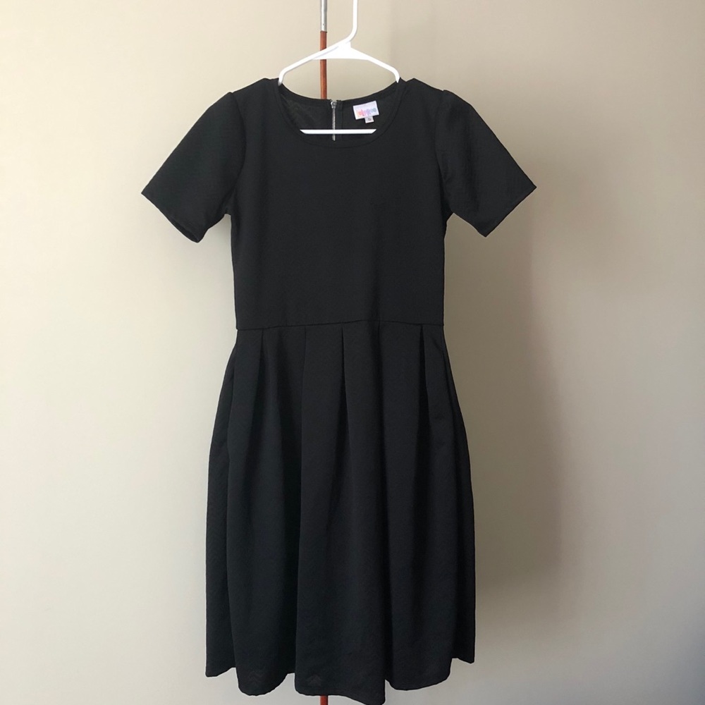 LuLaRoe Amelia Black Dress Size Small